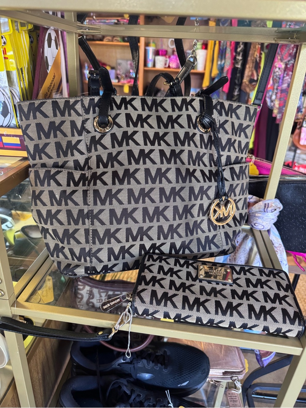 Michael Kors Jet Set & Matching Wallet